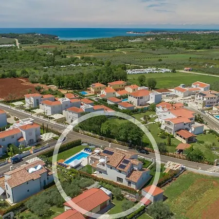 Lory Villa Tar-Vabriga